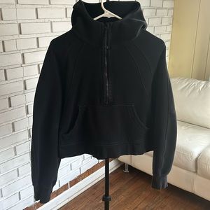 Lululemon oversized cropped scuba half zip hoodie. M/L